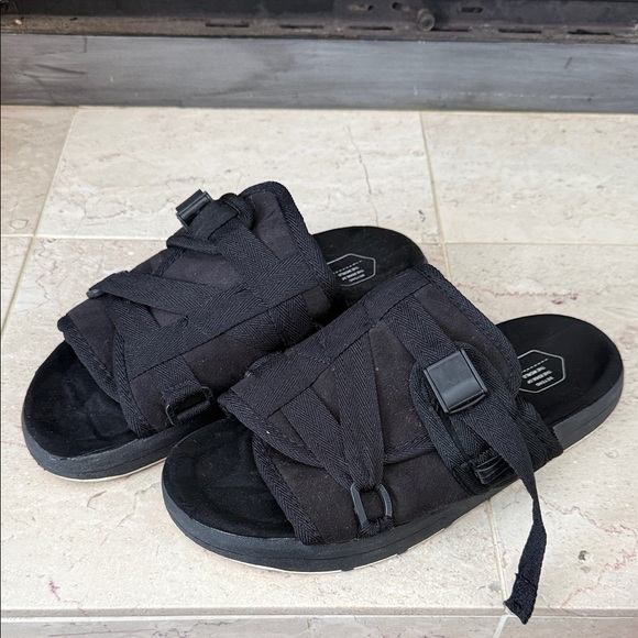 Men’s 10.5 Black Slide Sandals with Buckle